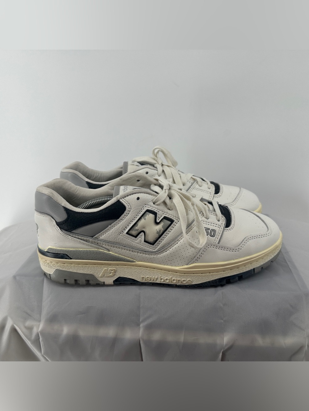 New Balance 550 Vintage Pack Shoes - White/ Grey (BB550VGB)